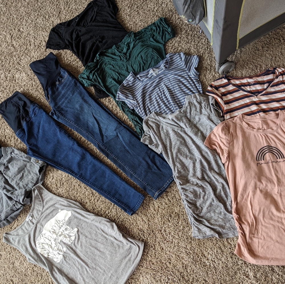 Women’s Peach Graphic Short-Sleeve Tee